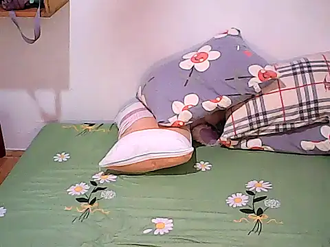 Snapshot of Sweetyummybabygirl chatting on 07-12-26, 11:05 Sweetyummybabygirl online show from 07-12-26, 11:05
