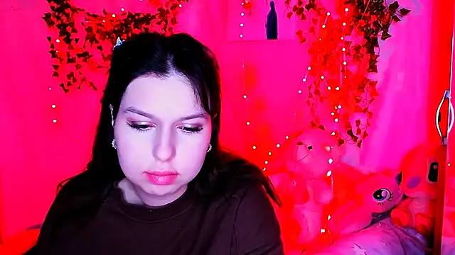 ChloeRicc online show from 12-13-25, 08:04