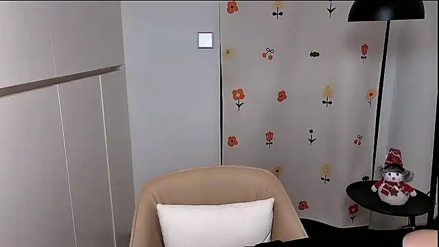 Rosalind xixi online show from 04-14-26, 10:09