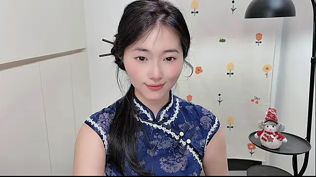 Snapshot of Rosalind_xixi chatting on 05-25-26, 02:55 Rosalind xixi online show from 05-25-26, 02:55
