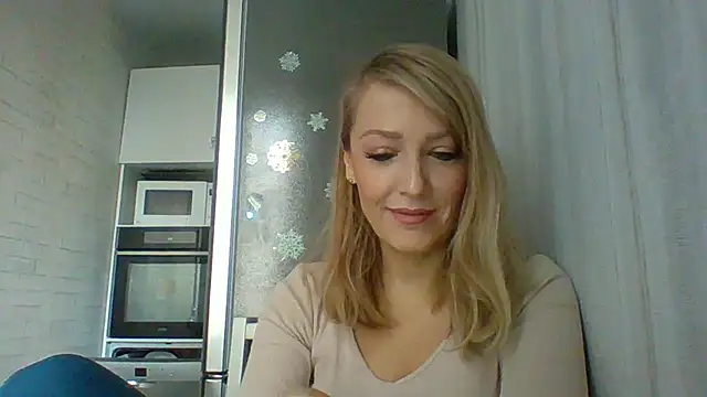 Snapshot of Vexxaa chatting on 12-17-25, 06:51 Vexxaa online show from 12-17-25, 06:51