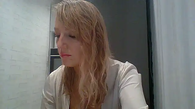 Snapshot of Vexxaa chatting on 11-08-25, 07:50 Vexxaa online show from 11-08-25, 07:50