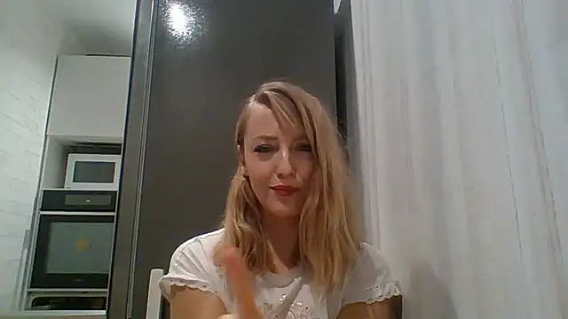 Snapshot of Vexxaa chatting on 03-04-26, 04:04 Vexxaa online show from 03-04-26, 04:04