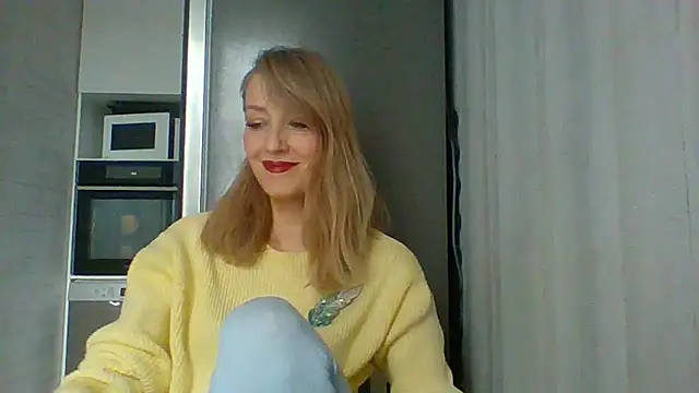 Snapshot of Vexxaa chatting on 02-18-26, 12:45 Vexxaa online show from 02-18-26, 12:45