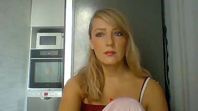 Snapshot of Vexxaa chatting on 11-09-25, 11:47 Vexxaa online show from 11-09-25, 11:47