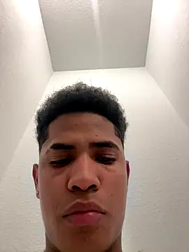 Snapshot of fuego01 chatting on 12-17-25, 06:29 fuego01 online show from 12-17-25, 06:29