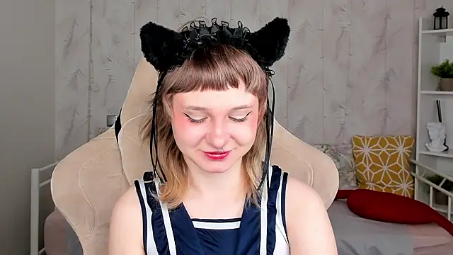 Tori Cutie online show from 04-12-26, 12:03