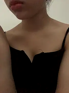 Snapshot of Nguyenha11 chatting on 10-06-25, 08:26 Nguyenha11 online show from 10-06-25, 08:26