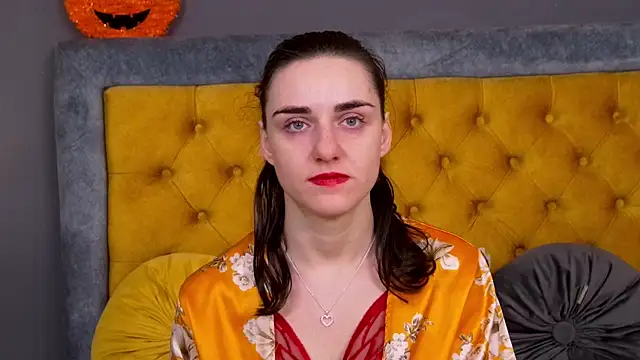 Snapshot of Jessica_White_ chatting on 12-23-25, 04:45 Jessica White online show from 12-23-25, 04:45