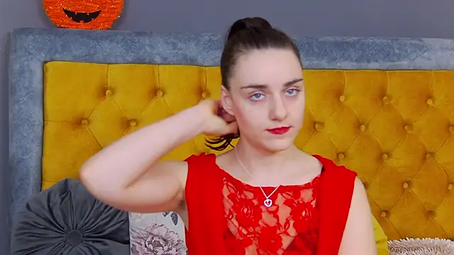 Snapshot of Jessica_White_ chatting on 11-13-25, 05:00 Jessica White online show from 11-13-25, 05:00