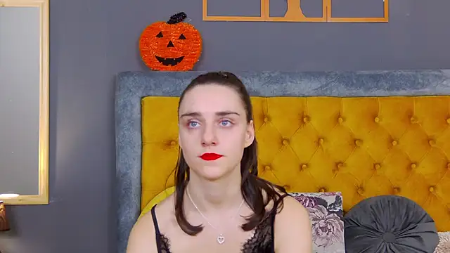 Snapshot of Jessica_White_ chatting on 11-21-25, 04:00 Jessica White online show from 11-21-25, 04:00