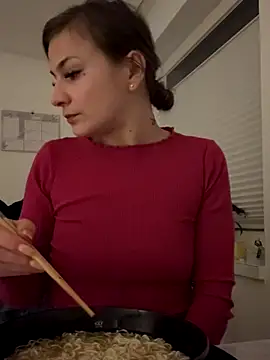 IsabellaEtha online show from 10-26-25, 10:21