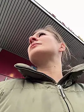 IsabellaEtha online show from 10-31-25, 10:45