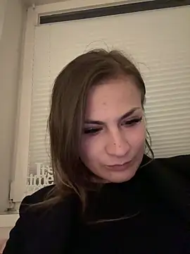 IsabellaEtha online show from 10-25-25, 11:05