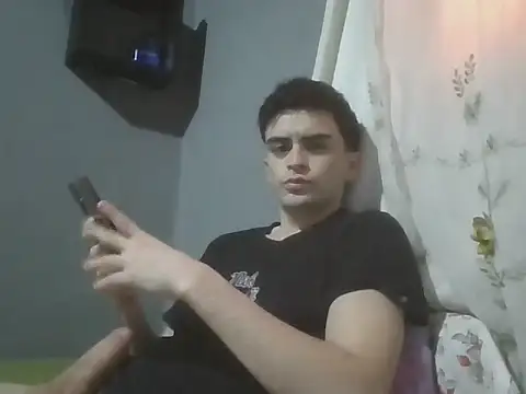 Snapshot of Rodrigo99_9 chatting on 06-02-26, 03:45 Rodrigo99 9 online show from 06-02-26, 03:45