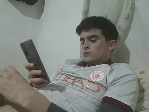Snapshot of Rodrigo99_9 chatting on 05-19-26, 03:35 Rodrigo99 9 online show from 05-19-26, 03:35