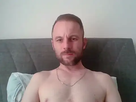 isimsizsikicii online show from 04-08-26, 03:02