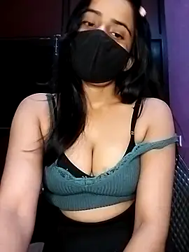 Snapshot of Amisha2 chatting on 11-01-25, 05:07 Amisha2 online show from 11-01-25, 05:07