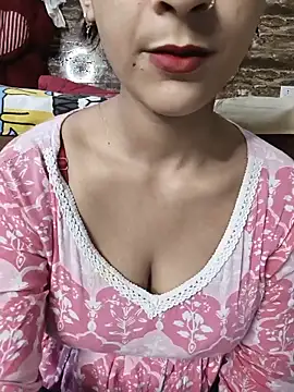 Snapshot of Indian-Aleena chatting on 06-15-26, 05:34 Indian-Aleena online show from 06-15-26, 05:34