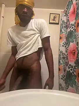 Snapshot of BigBDMari chatting on 04-19-26, 02:23 BigBDMari online show from 04-19-26, 02:23