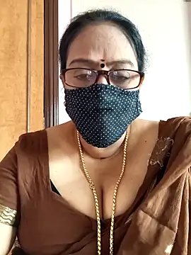 Snapshot of heera-rani chatting on 09-15-25, 02:56 heera-rani online show from 09-15-25, 02:56
