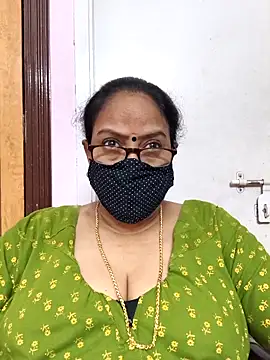 Snapshot of heera-rani chatting on 09-22-25, 12:44 heera-rani online show from 09-22-25, 12:44