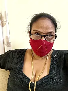 Snapshot of heera-rani chatting on 05-04-26, 06:27 heera-rani online show from 05-04-26, 06:27