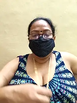 Snapshot of heera-rani chatting on 10-21-25, 02:16 heera-rani online show from 10-21-25, 02:16