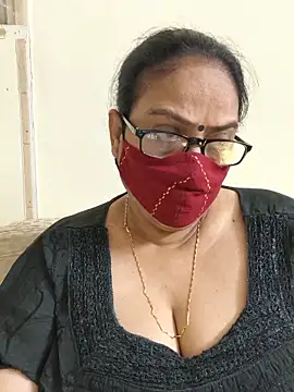 Snapshot of heera-rani chatting on 05-25-26, 12:48 heera-rani online show from 05-25-26, 12:48