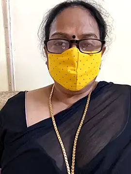 Snapshot of heera-rani chatting on 06-02-26, 10:48 heera-rani online show from 06-02-26, 10:48