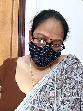 Snapshot of heera-rani chatting on 09-23-25, 02:35 heera-rani online show from 09-23-25, 02:35