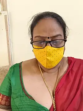 Snapshot of heera-rani chatting on 06-03-26, 04:24 heera-rani online show from 06-03-26, 04:24