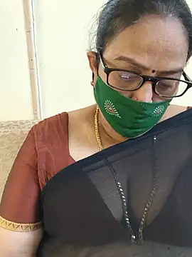 Snapshot of heera-rani chatting on 06-10-26, 04:35 heera-rani online show from 06-10-26, 04:35