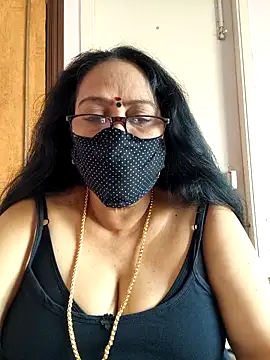 Snapshot of heera-rani chatting on 09-09-25, 02:43 heera-rani online show from 09-09-25, 02:43