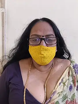 Snapshot of heera-rani chatting on 07-07-26, 06:47 heera-rani online show from 07-07-26, 06:47