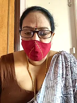 Snapshot of heera-rani chatting on 09-17-25, 03:30 heera-rani online show from 09-17-25, 03:30