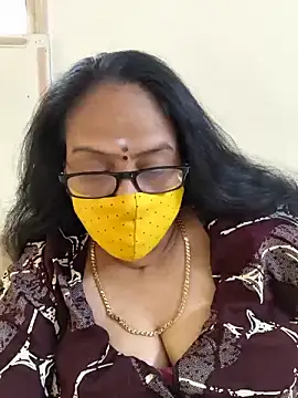 Snapshot of heera-rani chatting on 06-16-26, 04:56 heera-rani online show from 06-16-26, 04:56