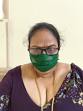 Snapshot of heera-rani chatting on 07-19-26, 07:17 heera-rani online show from 07-19-26, 07:17