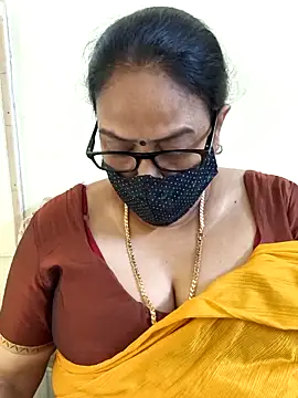 Snapshot of heera-rani chatting on 05-21-26, 05:27 heera-rani online show from 05-21-26, 05:27