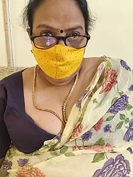 Snapshot of heera-rani chatting on 07-07-26, 07:23 heera-rani online show from 07-07-26, 07:23