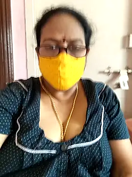 Snapshot of heera-rani chatting on 09-10-25, 07:18 heera-rani online show from 09-10-25, 07:18