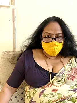 Snapshot of heera-rani chatting on 06-30-26, 06:35 heera-rani online show from 06-30-26, 06:35
