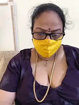 Snapshot of heera-rani chatting on 06-15-26, 05:18 heera-rani online show from 06-15-26, 05:18