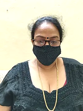Snapshot of heera-rani chatting on 10-09-25, 11:33 heera-rani online show from 10-09-25, 11:33