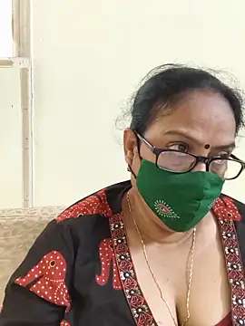 Snapshot of heera-rani chatting on 05-30-26, 07:04 heera-rani online show from 05-30-26, 07:04