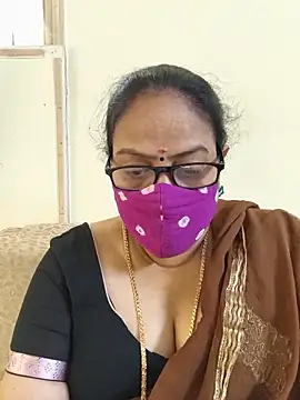 Snapshot of heera-rani chatting on 06-28-26, 04:19 heera-rani online show from 06-28-26, 04:19