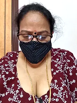 Snapshot of heera-rani chatting on 09-09-25, 02:59 heera-rani online show from 09-09-25, 02:59