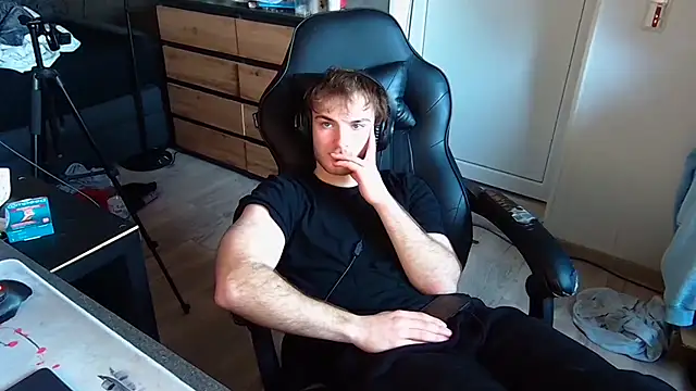 Rudi2007Eye online show from 02-26-26, 02:50