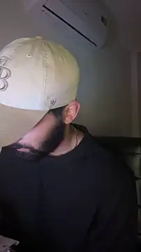 Snapshot of zooming101 chatting on 11-17-25, 02:32 zooming101 online show from 11-17-25, 02:32