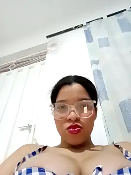 Snapshot of VictoriDior chatting on 09-18-25, 02:47 VictoriDior online show from 09-18-25, 02:47